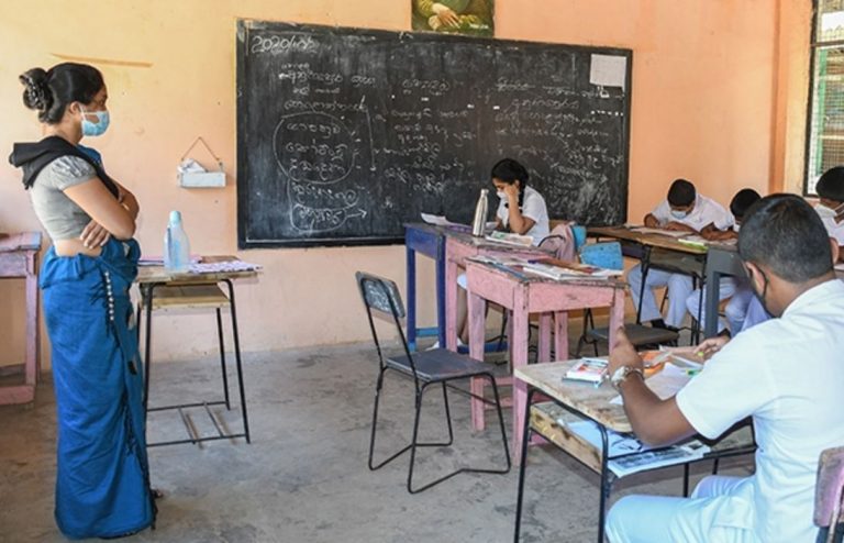 தென் மாகாண பாடசாலைகளில் 2,834 ஆசிரியர் வெற்றிடங்கள்!