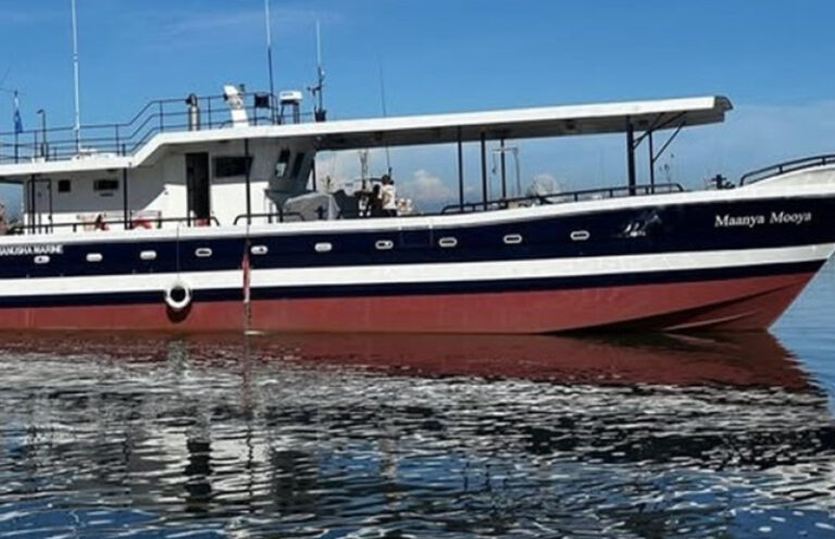 இலங்கையின் மிகப்பெரிய மீன்பிடிக் கப்பல்!