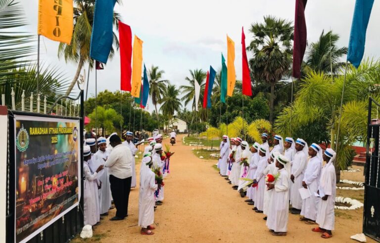 எருக்கலம்பிட்டியில் இடம்பெற்ற இப்தார் நிகழ்வு!