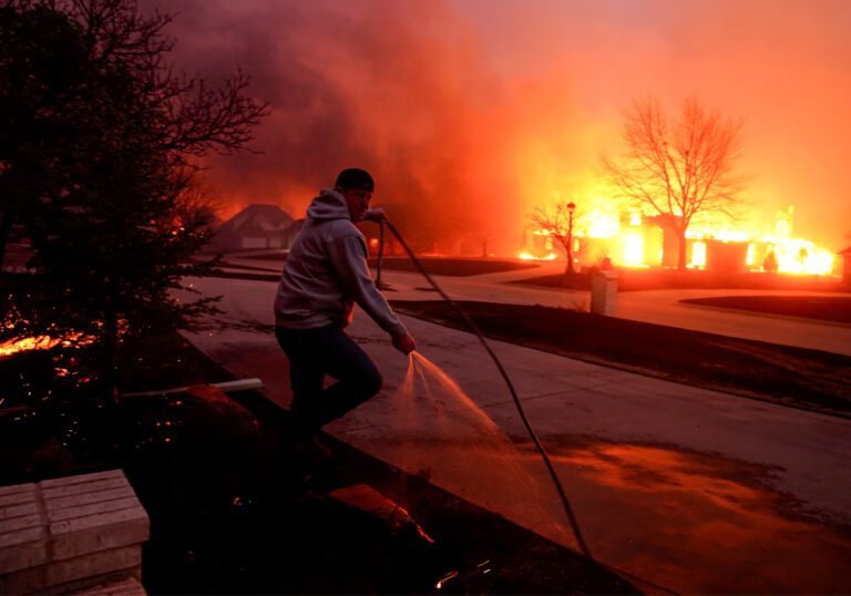 அமெரிக்க சூறாவளியில் சிக்கி 36 பேர் பலி!