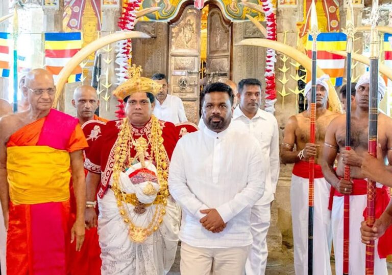 களைகட்டிய ஸ்ரீ தலதா யாத்திரை!