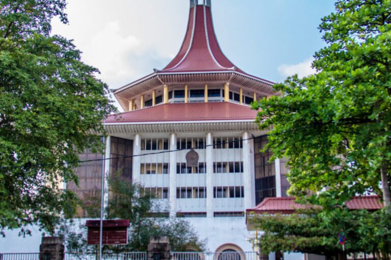 வேட்புமனுக்கள் குறித்து உயர்நீதிமன்றம் அதிரடி அறிவிப்பு!