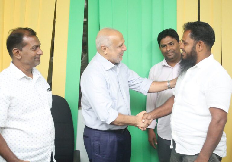 தலைமையகம் சென்ற புத்தளம் அணி!