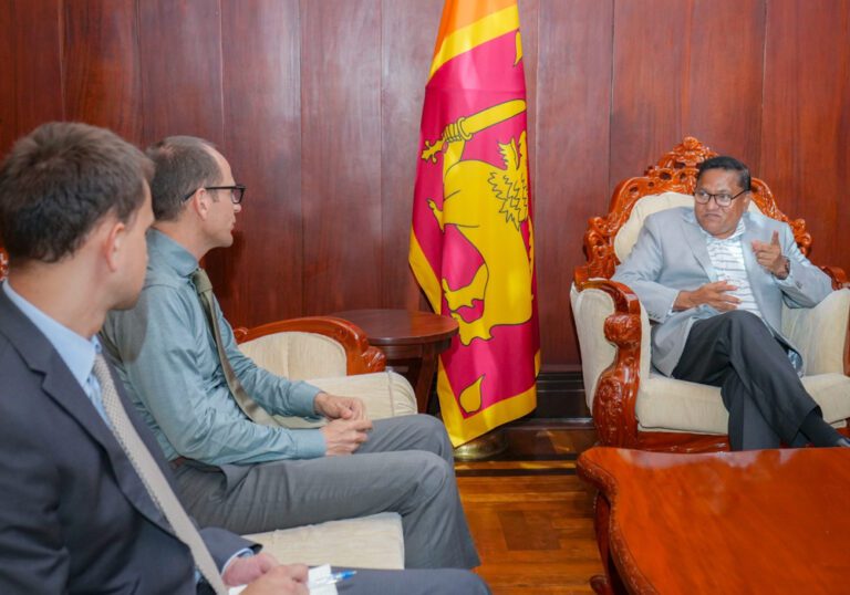 கனேடிய தூதுவருடன் அவசர சந்திப்பு!