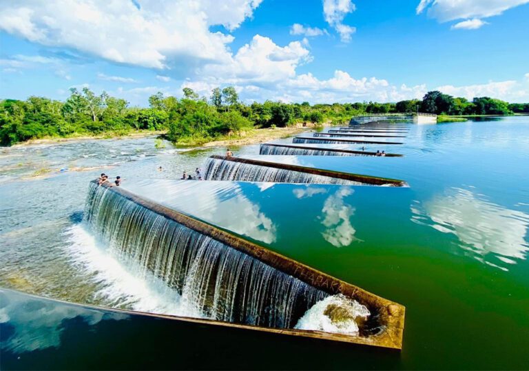 ஆற்றில் மூழ்கி நான்கு பேர் பலி!