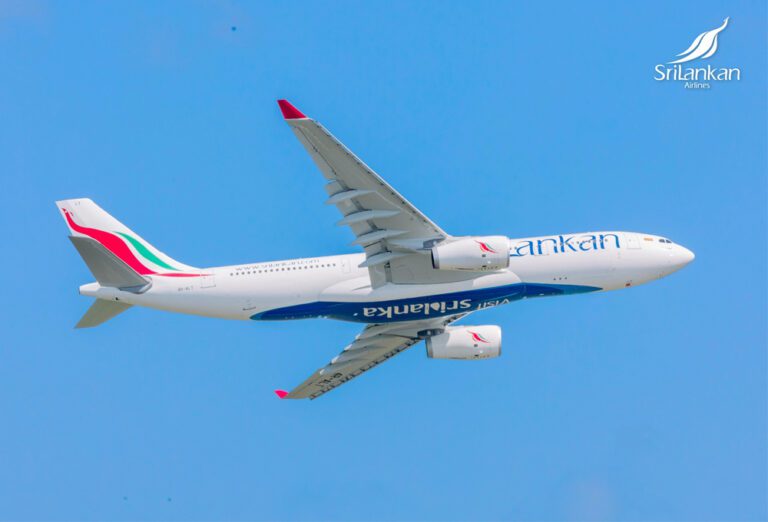 முதல்முறை பரந்த ஸ்ரீலங்கன் விமானம்!