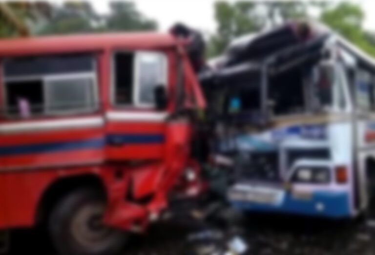 காலை தொடங்குவதே கோர விபத்தில்தான்!