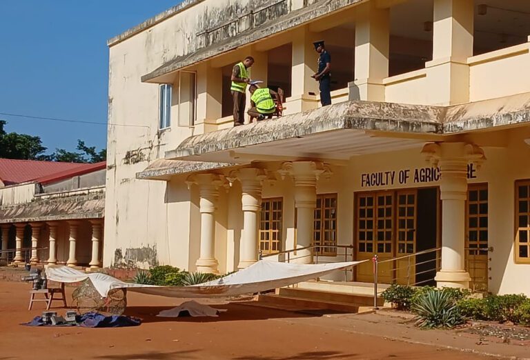 யாழ் பல்கலை வளாகத்தில் காவலாளி உயிரிழப்பு!