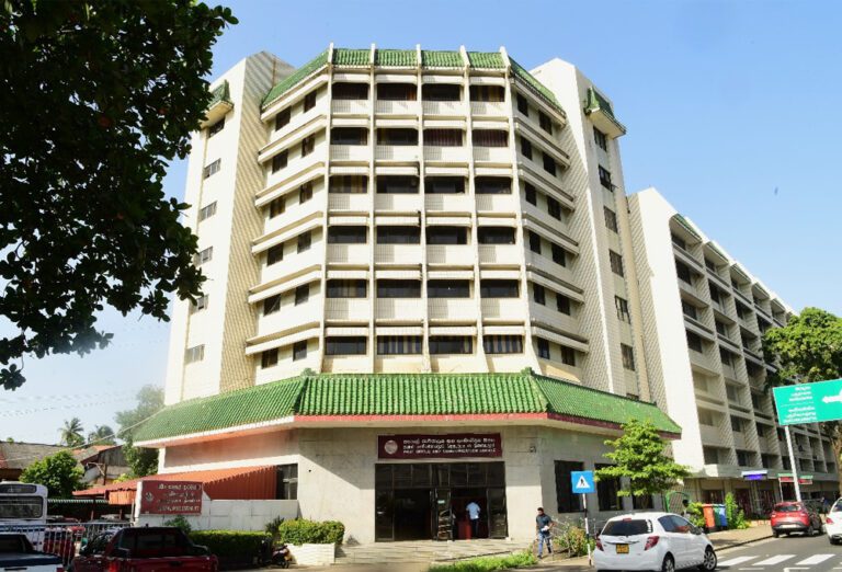 1000 அஞ்சல் உதவியாளர்களுக்கு நிரந்தர நியமனம்!