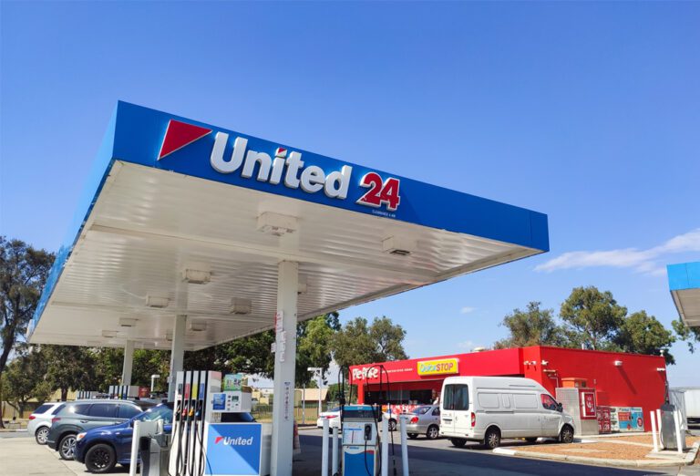 இலங்கையை விட்டு வெளியேறிய எரிபொருள் நிறுவனம்!