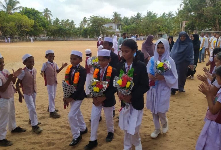 கனமூலை பாடசாலையில் இடம்பெற்ற கெளரவிப்பு விழா!