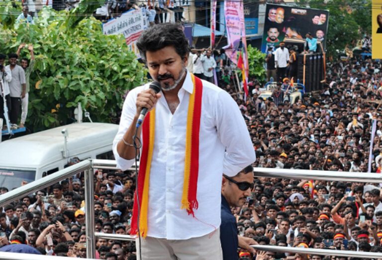 போருக்கு செல்ல முன் உங்களை பார்க்க வந்தேன் – விஜய்!