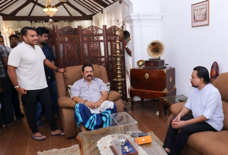 மஹிந்தவை பார்க்கச்சென்ற விமல் வீரவன்ச!