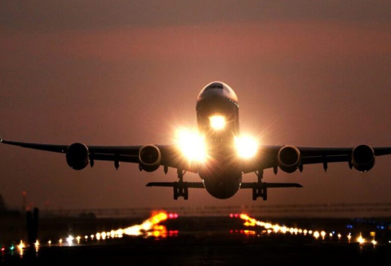 ஆராச்சிகட்டுவ பிரதேசத்தை பயமுறுத்திய விமானம்!