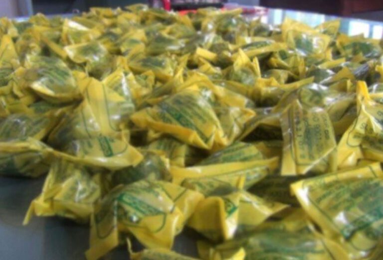 பாடசாலை மாணவர்களுக்கு லேகியம் பாக்கெட் விற்பனை!