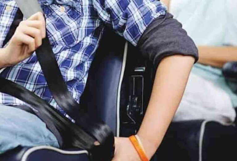 அதிவேக நெடுஞ்சாலைகளில் ஆசனப்பட்டி அணிவது கட்டாயம்!