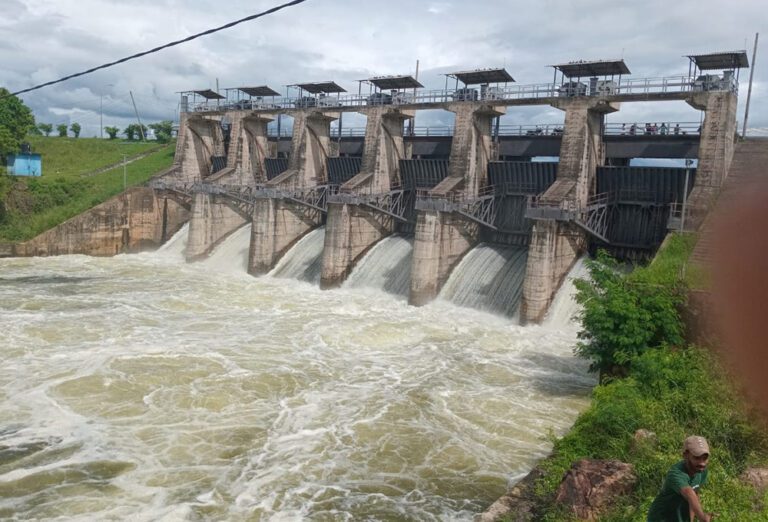 புத்தளத்தில் முக்கிய நீர் தேக்கங்களின் வான்கதவுகள் திறப்பு!
