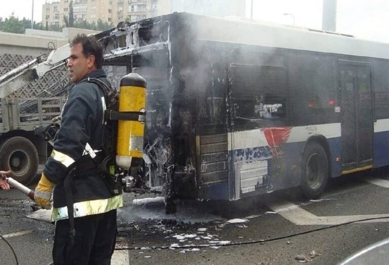 சவூதியில் இடம்பெற்ற மிக மோசமான விபத்தில் 42 பேர் பலி!