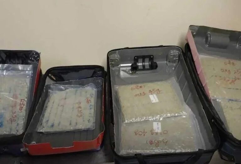 விமான நிலையத்தில் 20 கோடி பெறுமதியான ‘குஷ்’ பிடிபட்டது!