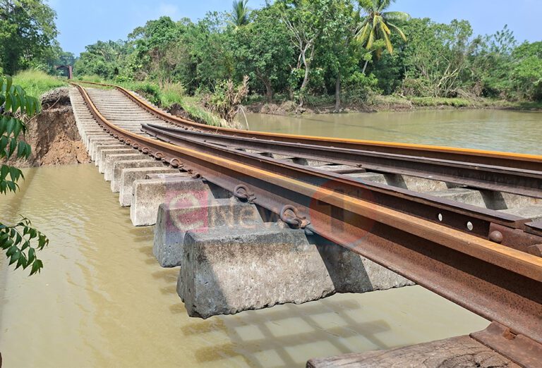 கொழும்பு – புத்தளம் ரயில் சேவை முற்றாக பாதிப்பு!