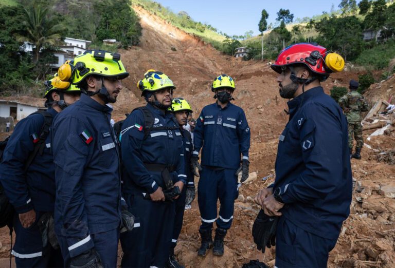மீட்பு நடவடிக்கையில் அதிரடியாக இறங்கிய அமீரகத்தின் குழு!