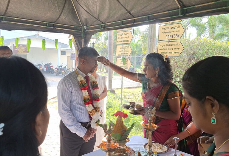 புத்தளம் மாவட்டச் செயலகத்தில் நடைபெற்ற தைப்பொங்கல் விழா!