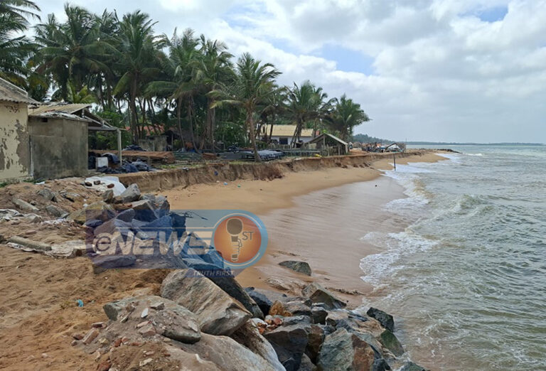 அழியும் நிலையில் கருகுப்பனை கடற்கரை கிராமம்!