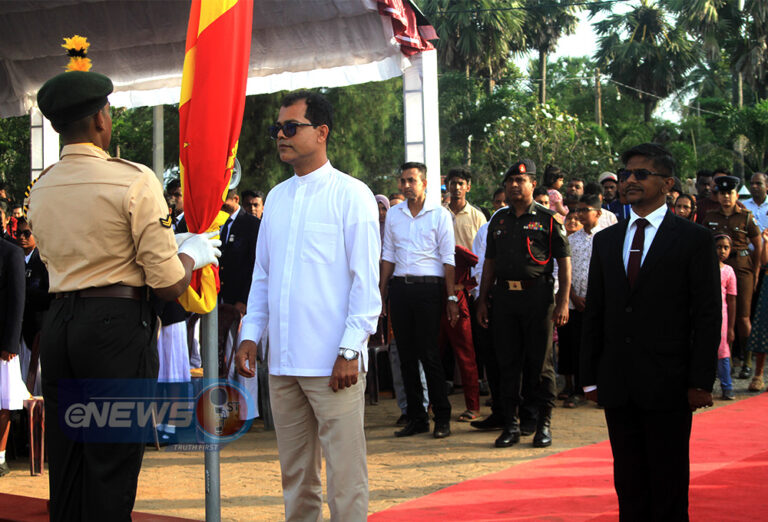 புத்தளத்தில் கோலாகலமாக நடைபெற்ற சுதந்திர தின விழா!