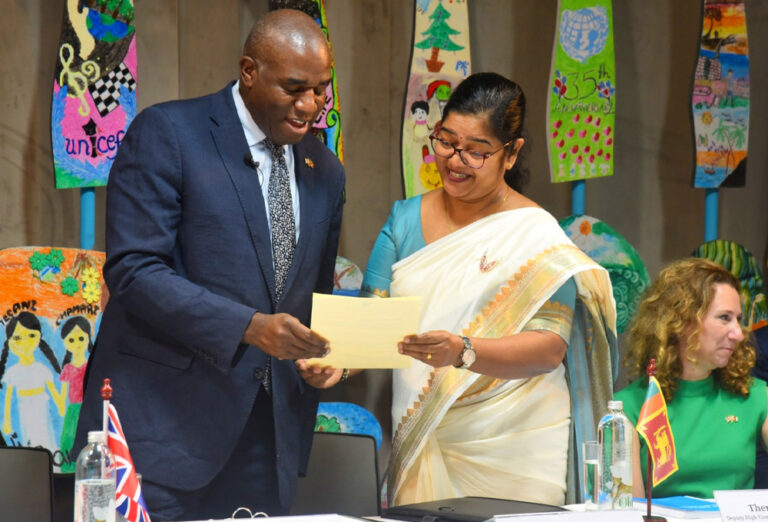 உலகளாவிய சாசனத்தில் முதலாவது கைகோர்த்த இலங்கை!