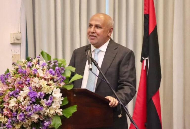 சட்டக்கல்லூரியில் மு.கா தலைவர் ஹக்கீம் கடும் பேச்சு!