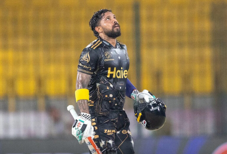 PSL தொடரில் வரலாறு படைத்த குசல் மெண்டிஸ்!