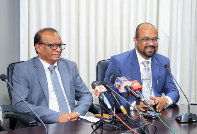 சவால்களுக்கு மத்தியில் கடமைகளை பொறுப்பேற்ற எரிசக்தி அமைச்சர்!