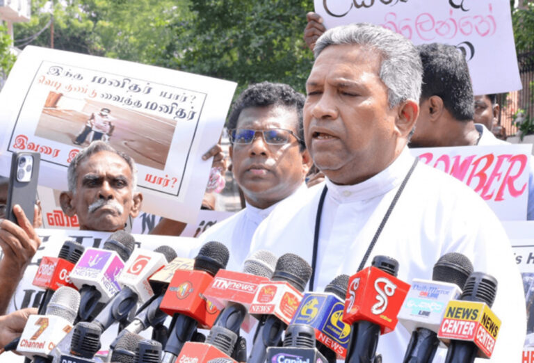 பாதுகாப்பு பிரதி அமைச்சரை பதவி நீக்க அதிரடி கோரிக்கை!