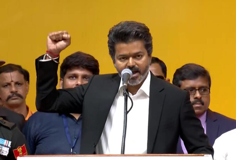 தளபதி விஜய் 13வது முதல்வராக பதவியேற்பு!