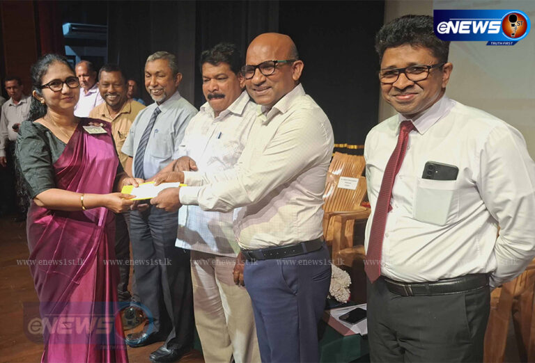 புத்தளம் இறால் பண்ணையாளர்களுக்கு அரசு  ரூ.1375 இலட்சம் உதவி!