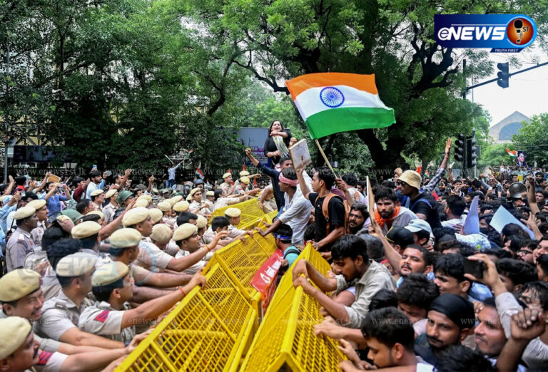மாணவர் போராட்டக் களத்தில் குவிந்த எம்பிக்கள்!