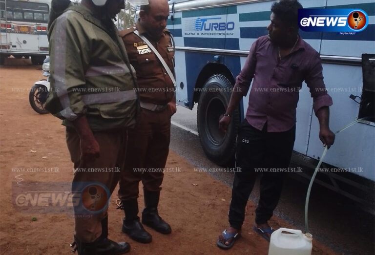 கல்பிட்டியில் சிக்கிய பஸ்கள்: பயணிகளின் உயிருக்கு ஆபத்தா?